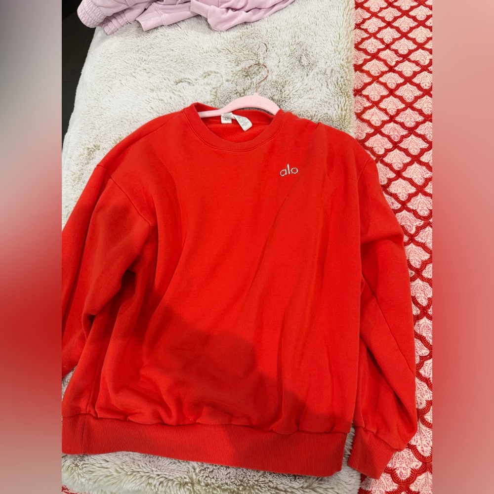Alo women’s bright red crew neck